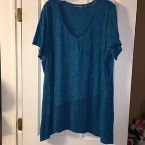 Avenue size 26/28 heather blue block T-shirt